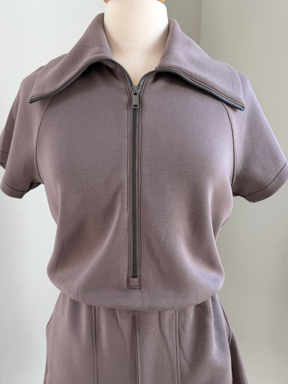 Spanx Air Essentials Half Zip Short Jumpsuit - Size M - Picture 2 of 8